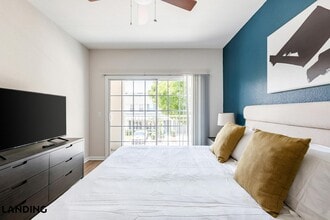 2801 Biltmore Park Dr, Unit 27-104 in Orlando, FL - Foto de edificio - Building Photo