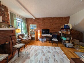 131 Sutherland Rd, Unit 2 in Boston, MA - Building Photo - Building Photo