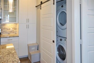 810 S Rock St in Georgetown, TX - Building Photo - Building Photo