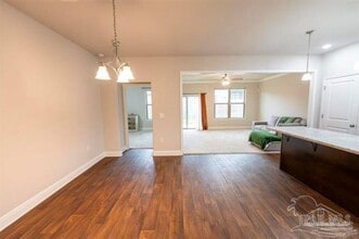 1060 Bretts Way in Cantonment, FL - Building Photo - Building Photo