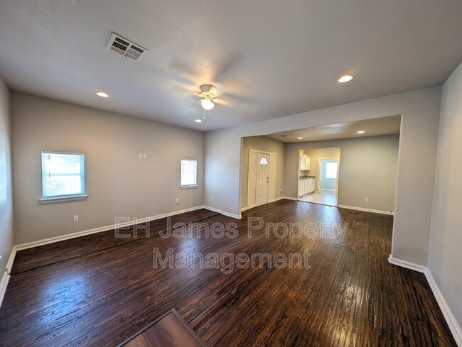 2235 E 10th St in Tulsa, OK - Building Photo - Building Photo