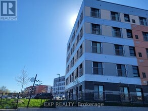 75-275 Barrie Rd in Orillia, ON - Building Photo - Building Photo