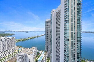 501 NE 31st St, Unit 3205 in Miami, FL - Foto de edificio - Building Photo