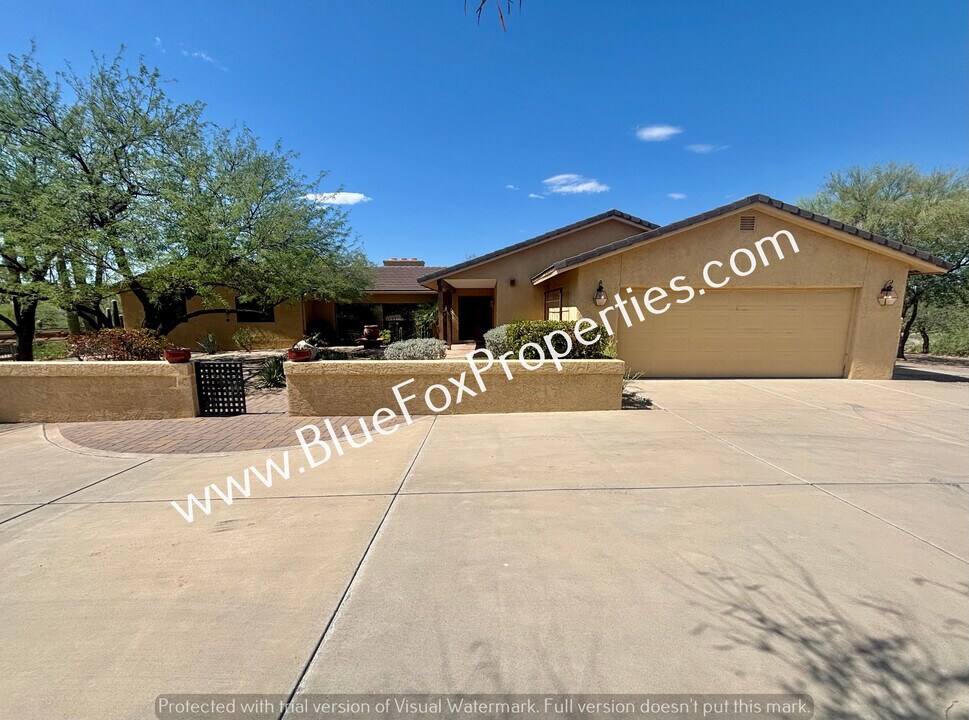 4340 E Cerrada Del Charro in Tucson, AZ - Building Photo