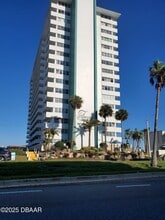 2800 N Atlantic Ave in Daytona Beach, FL - Building Photo - Building Photo