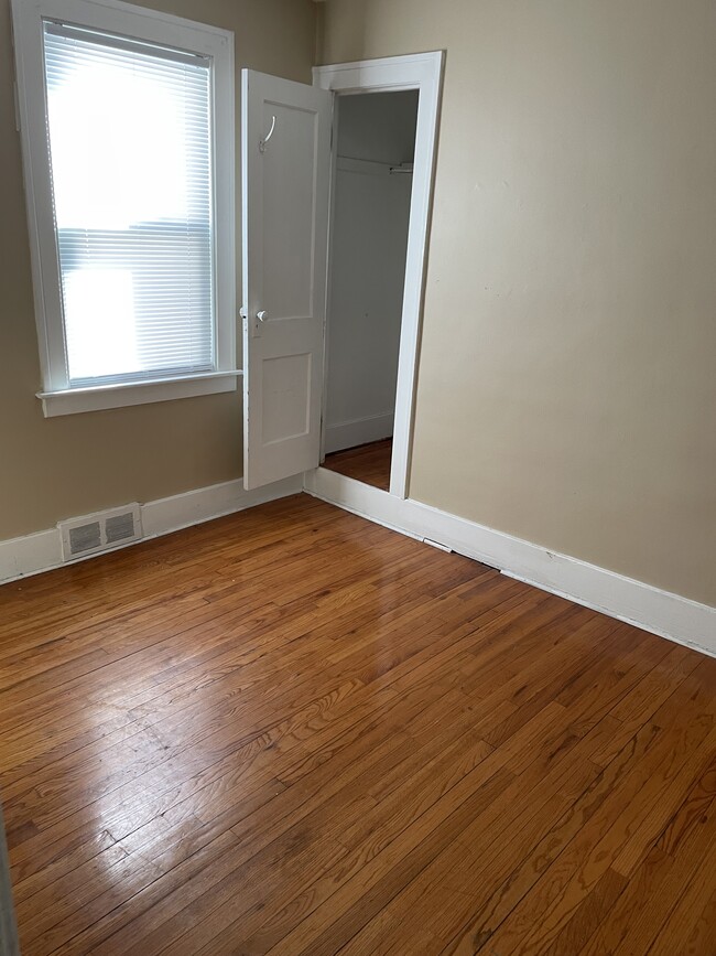 864 Alter Rd in Detroit, MI - Building Photo - Building Photo