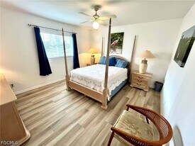 818 SW 8th Pl in Cape Coral, FL - Building Photo