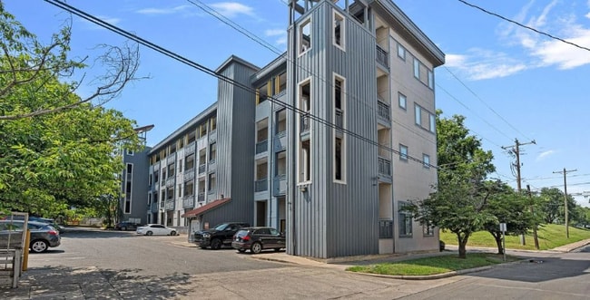 532 W 10th St in Charlotte, NC - Building Photo - Building Photo