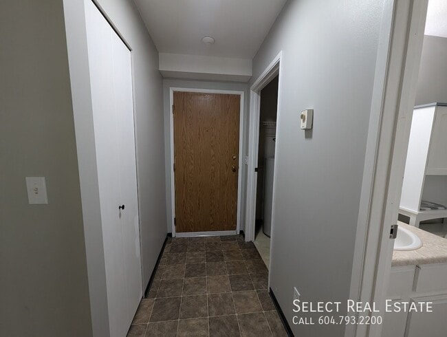 45669 McIntosh Drive110 in Chilliwack, BC - Building Photo - Building Photo