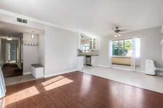 3562 Marlborough Ave in San Diego, CA - Foto de edificio - Building Photo