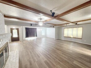 2325 Ravenwood Dr in Grand Prairie, TX - Building Photo - Building Photo