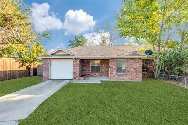 204 Gerrish St in McKinney, TX - Building Photo