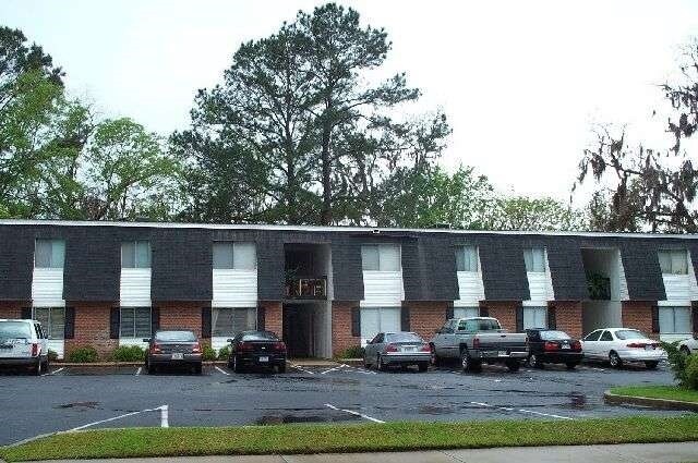 University Square in Valdosta, GA - Foto de edificio