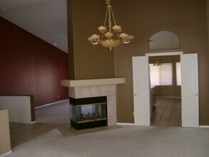 509 Melrose Heights St in Henderson, NV - Foto de edificio - Building Photo