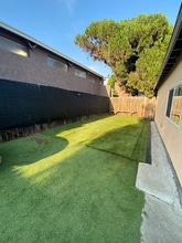 1610-12 Dahlia Ave in San Diego, CA - Foto de edificio - Building Photo