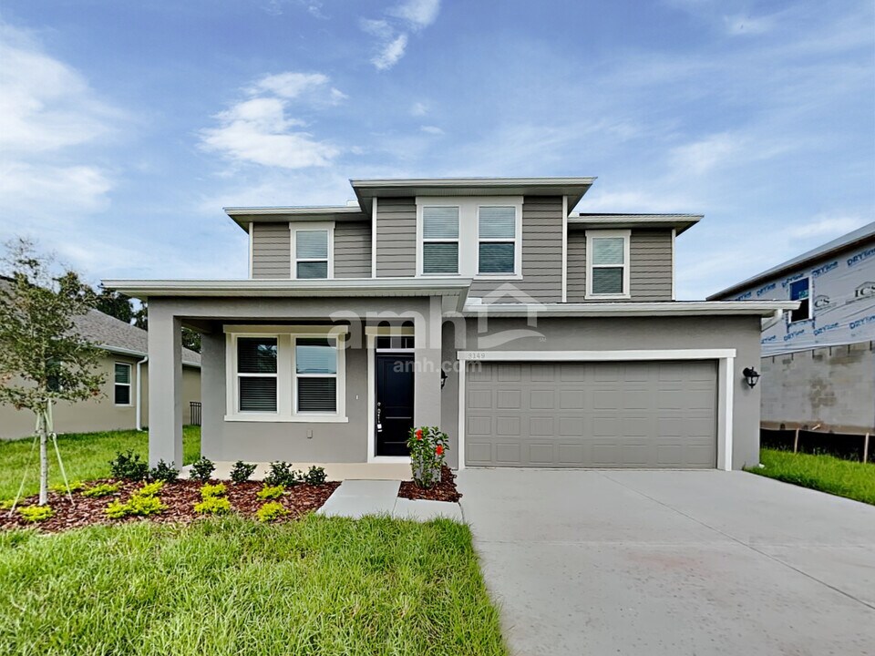 3149 Artemisia Ln in Zephyrhills, FL - Foto de edificio