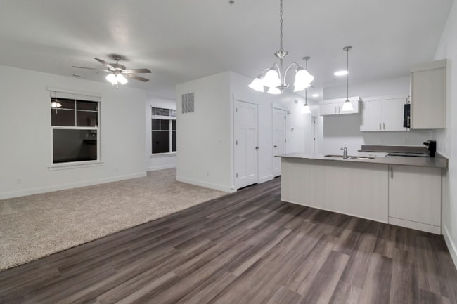 710 715 S in Mapleton, UT - Building Photo - Building Photo