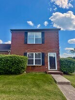 523 Tecumseh Trail in Versailles, KY - Building Photo