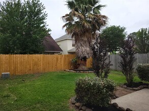 11815 E Galwan Cir in Houston, TX - Building Photo - Building Photo