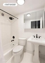 131 W 82 St in New York, NY - Building Photo - Building Photo