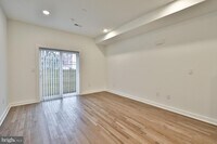 2133 N Franklin St photo'