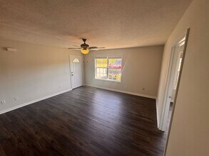 100-132 Williams Rd in Guntersville, AL - Foto de edificio - Building Photo