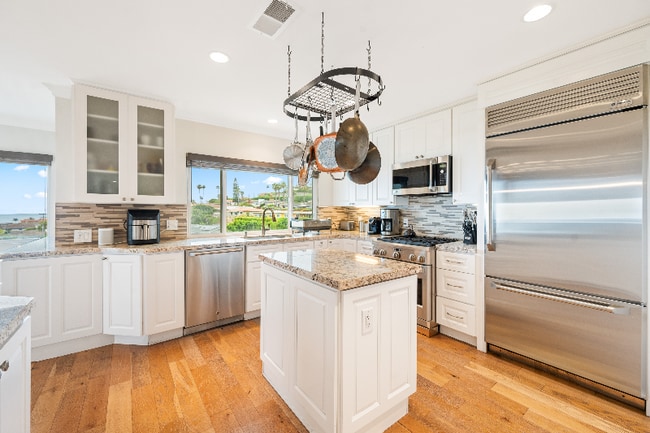 property at 5662 Ladybird Ln