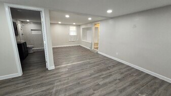 2162 Davis Mountain Rd in Hendersonville, NC - Building Photo