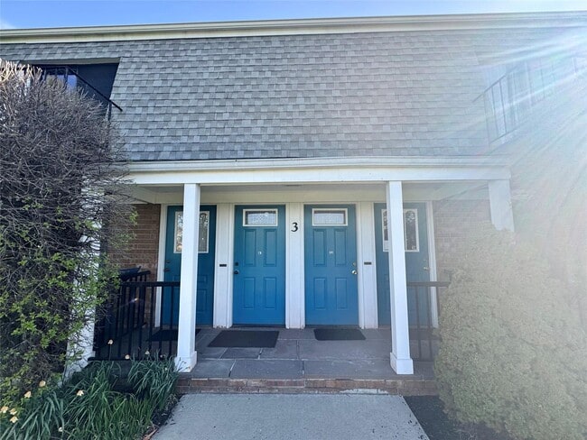property at 3 Fortune Rd W