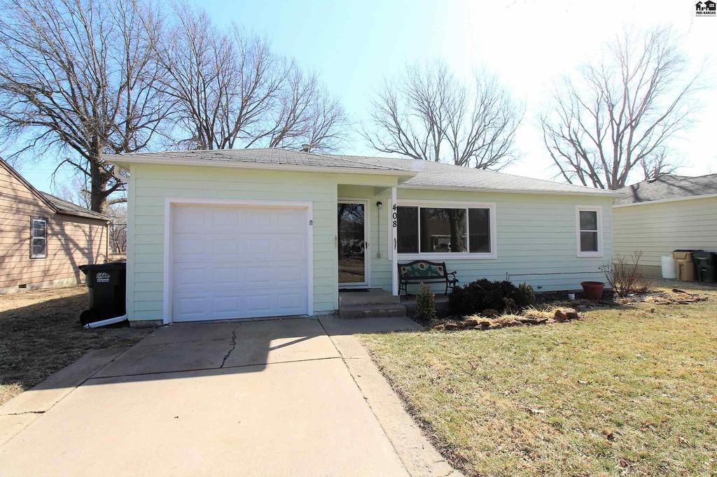 408 S Garfield Ave in Lyons, KS - Foto de edificio