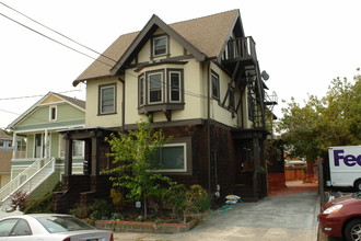 15 Echo Ave in Oakland, CA - Foto de edificio - Building Photo