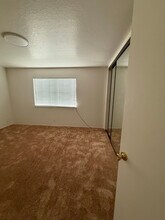 106 E Lewelling Blvd, Unit 11 in San Lorenzo, CA - Building Photo - Building Photo