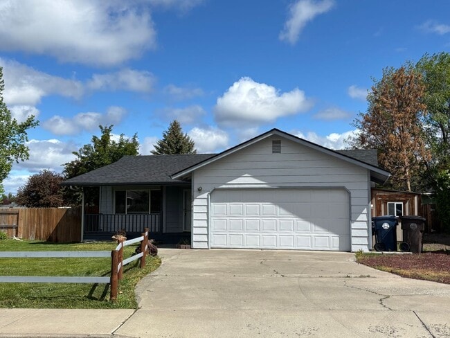 property at 3047 SW Quartz Ave
