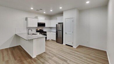 1221 NW 113th St in Oklahoma City, OK - Building Photo - Building Photo