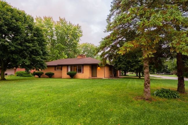 5205 Faircrest Ln in Saginaw, MI - Building Photo - Building Photo