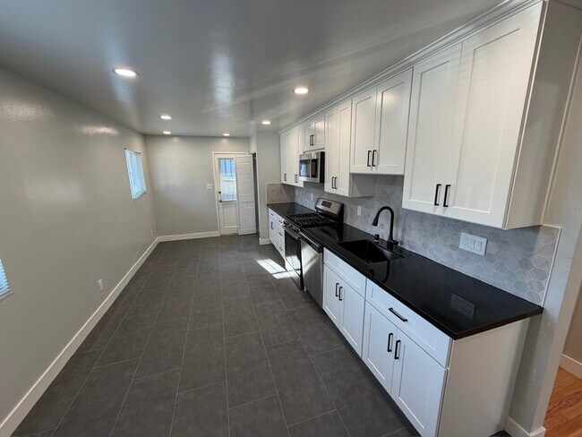 969 Elgin St in San Lorenzo, CA - Building Photo - Building Photo