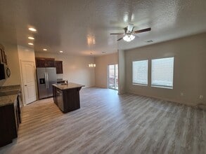 325 N Red Stone Rd in Washington, UT - Building Photo - Building Photo