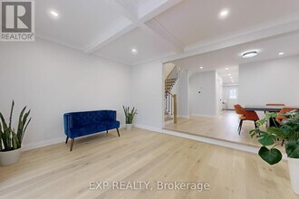 2205-2205 South Millway in Mississauga, ON - Building Photo - Building Photo