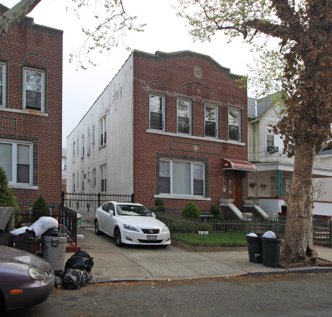 2061 73rd St in Brooklyn, NY - Foto de edificio - Building Photo