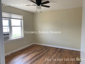 1407 Bayville St in Norfolk, VA - Building Photo - Building Photo