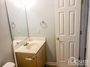 3211 Moseley Dr-Unit -B in Greenville, NC - Building Photo - Building Photo