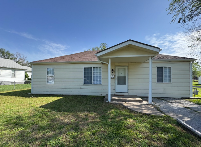 property at 1425 W Haskell St