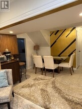 310 Narinia Crescent in Newmarket, ON - Building Photo - Building Photo