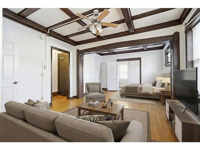 604 Holly Ave in St. Paul, MN - Building Photo - Building Photo