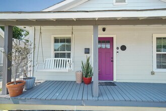 1031 Schley Ave in San Antonio, TX - Building Photo - Building Photo