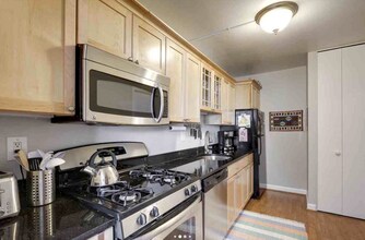 4515 Willard Ave, Unit 1614S in Chevy Chase, MD - Foto de edificio - Building Photo