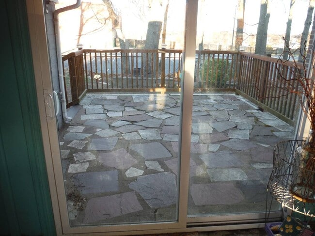 60 Longue Vue Ave, Unit 2 in North Providence, RI - Building Photo - Building Photo