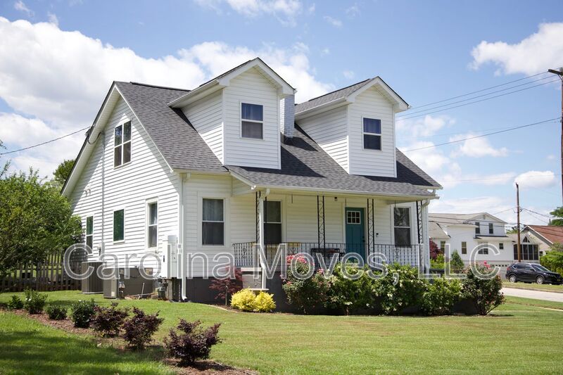 43 Duke St in Greenville, SC - Building Photo