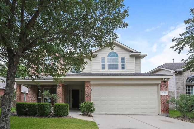 property at 32434 Hunter Park Ct