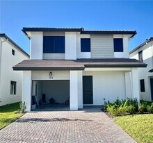 5860 Agostino Way in Ave Maria, FL - Building Photo